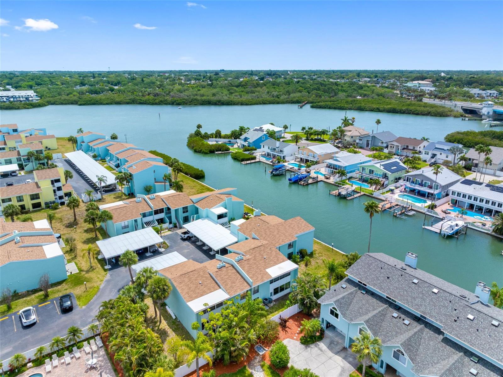 WINDRUSH COVE PH 1 CONDO - Residential