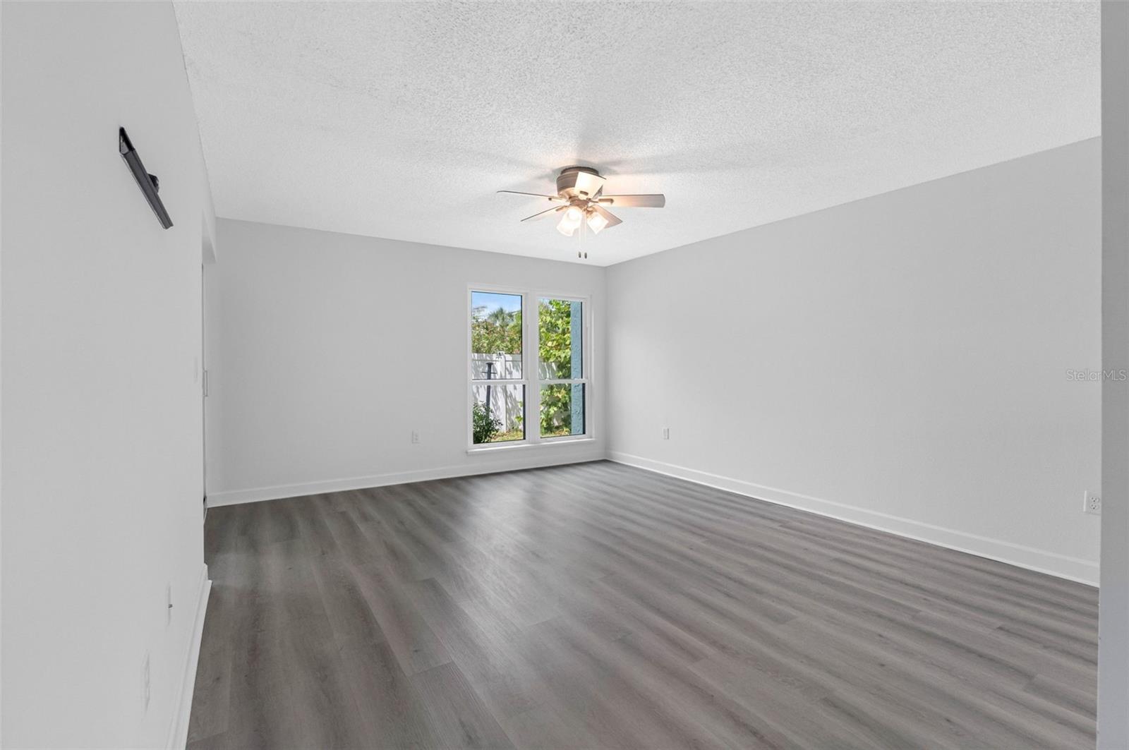 WINDRUSH COVE PH 1 CONDO - Residential