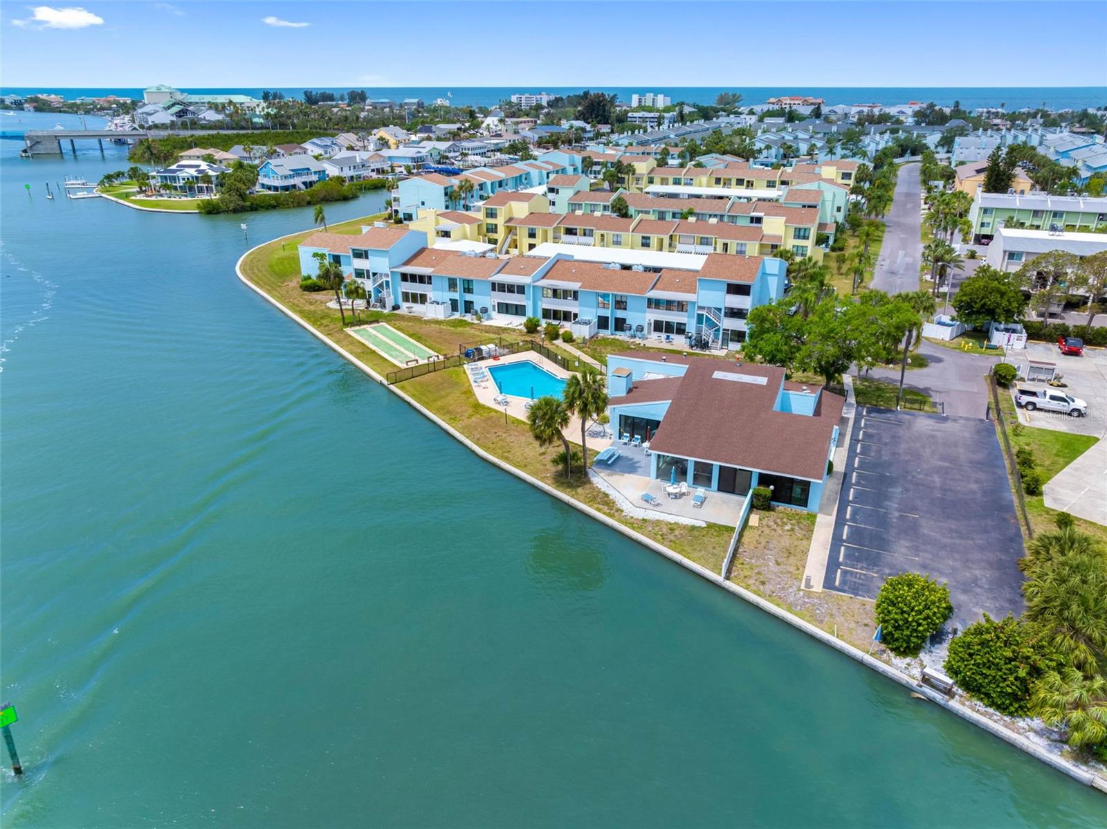 WINDRUSH COVE PH 1 CONDO - Residential