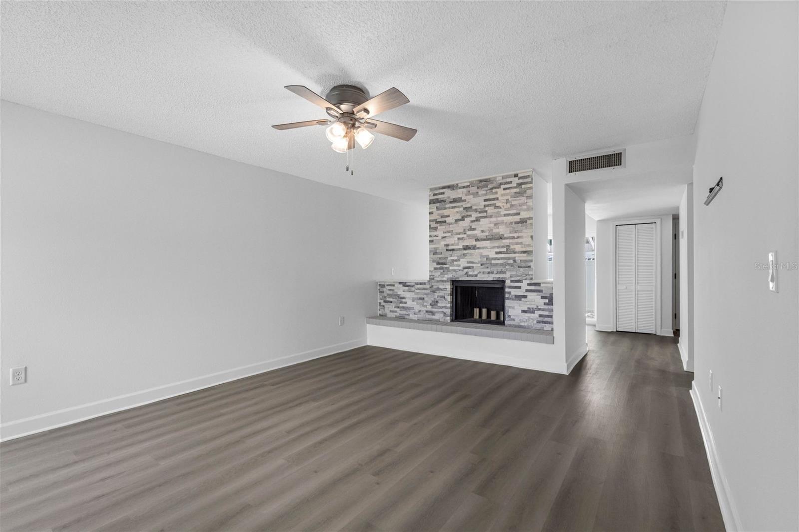 WINDRUSH COVE PH 1 CONDO - Residential