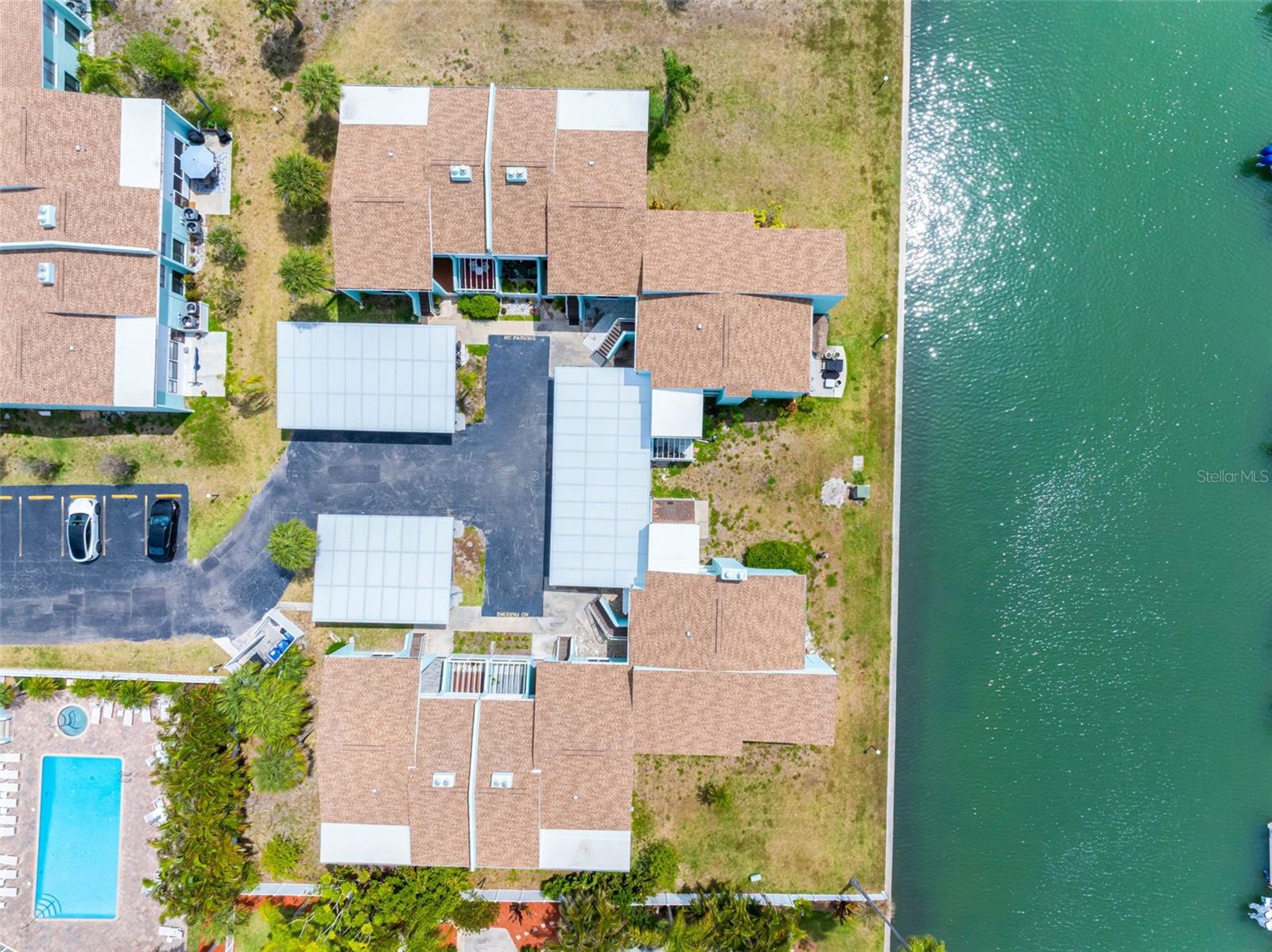WINDRUSH COVE PH 1 CONDO - Residential