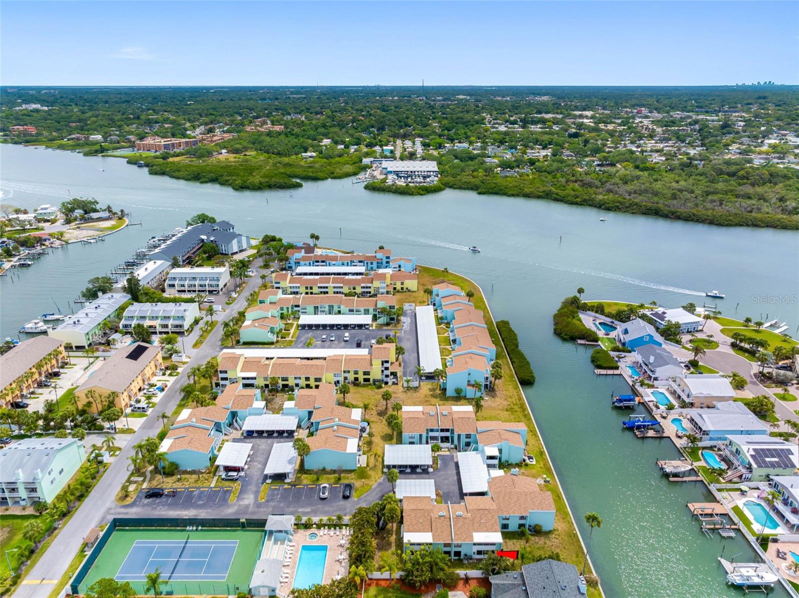 WINDRUSH COVE PH 1 CONDO - Residential