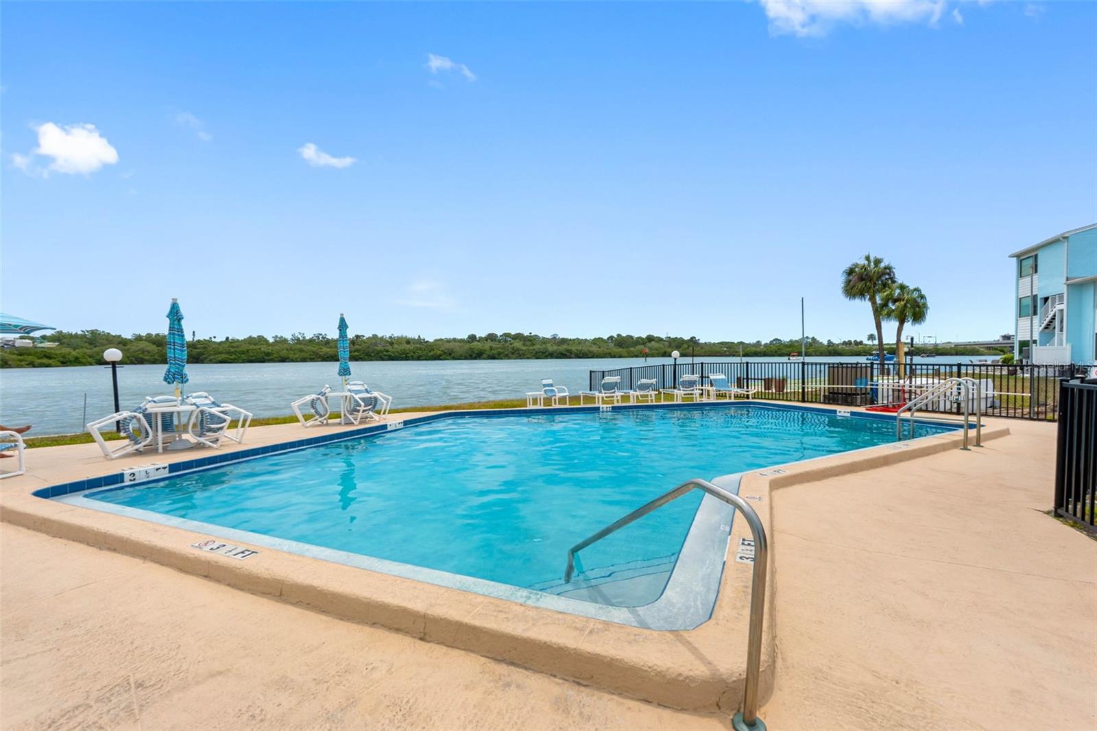 WINDRUSH COVE PH 1 CONDO - Residential