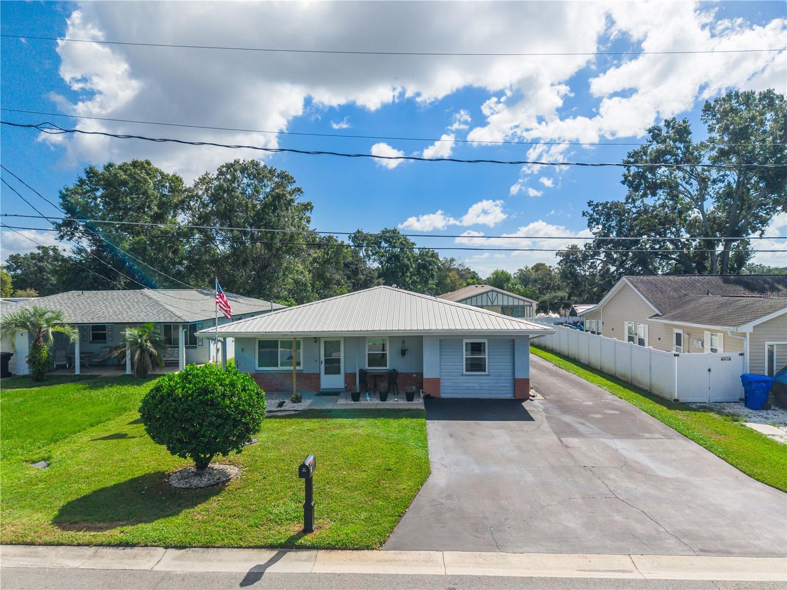 7 S LAVON AVENUE