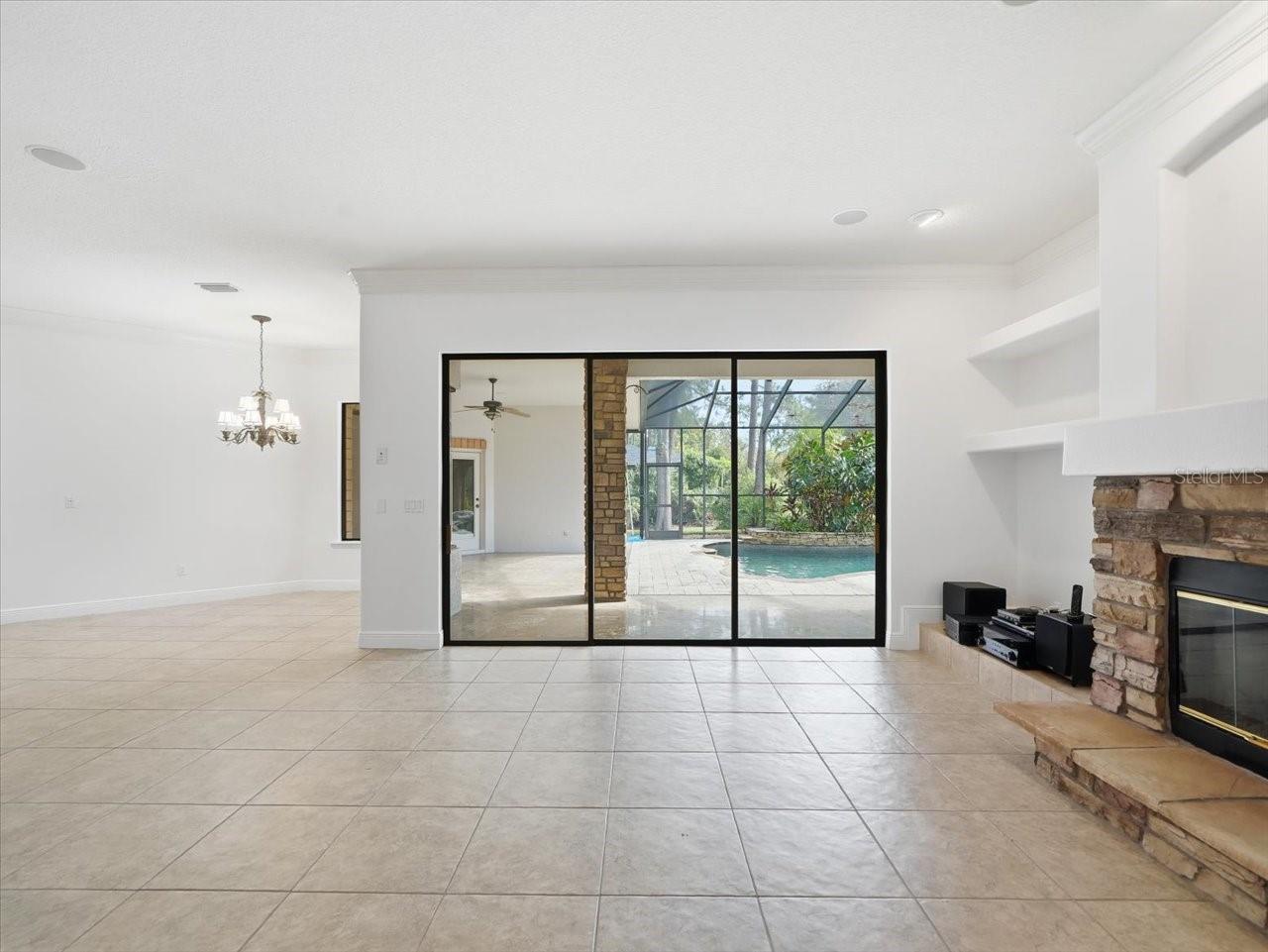 PINE CREST ESTATES - Residential