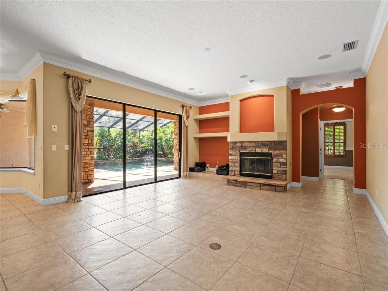 PINE CREST ESTATES - Residential