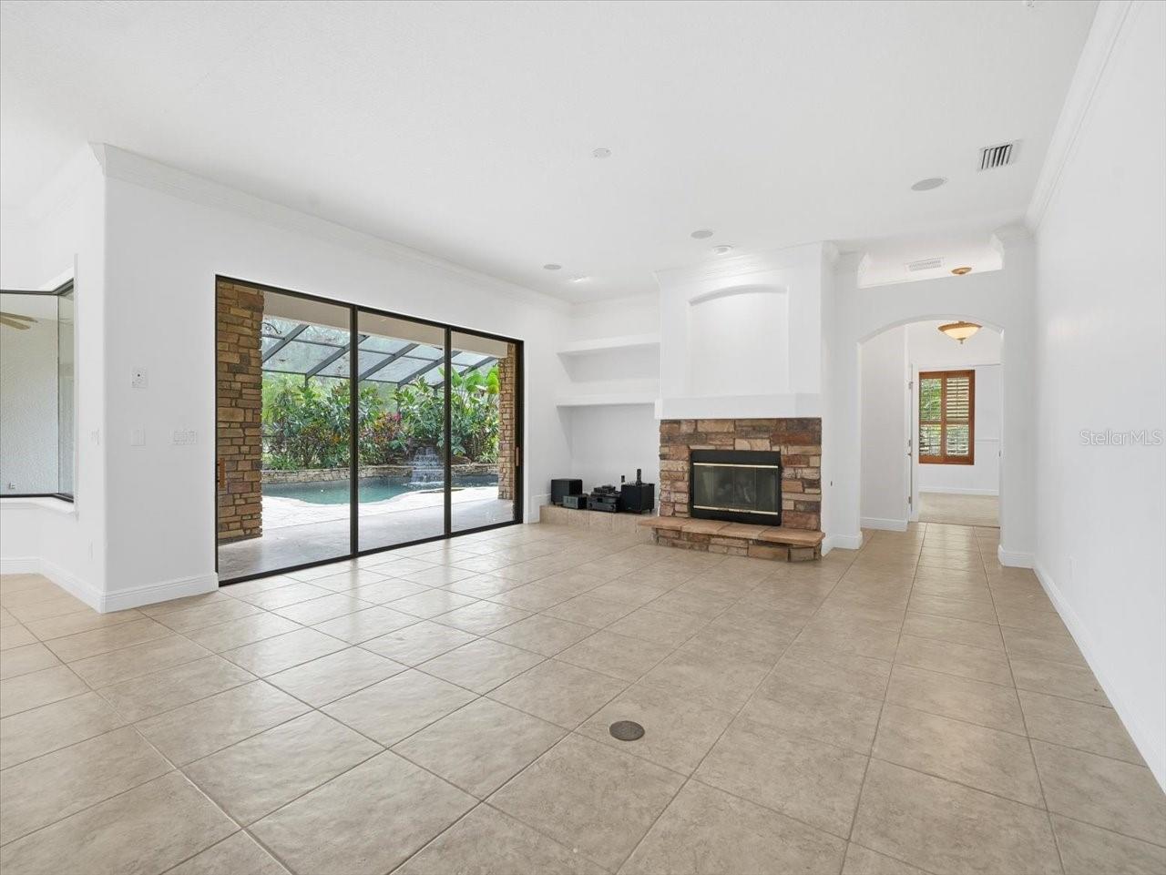 PINE CREST ESTATES - Residential