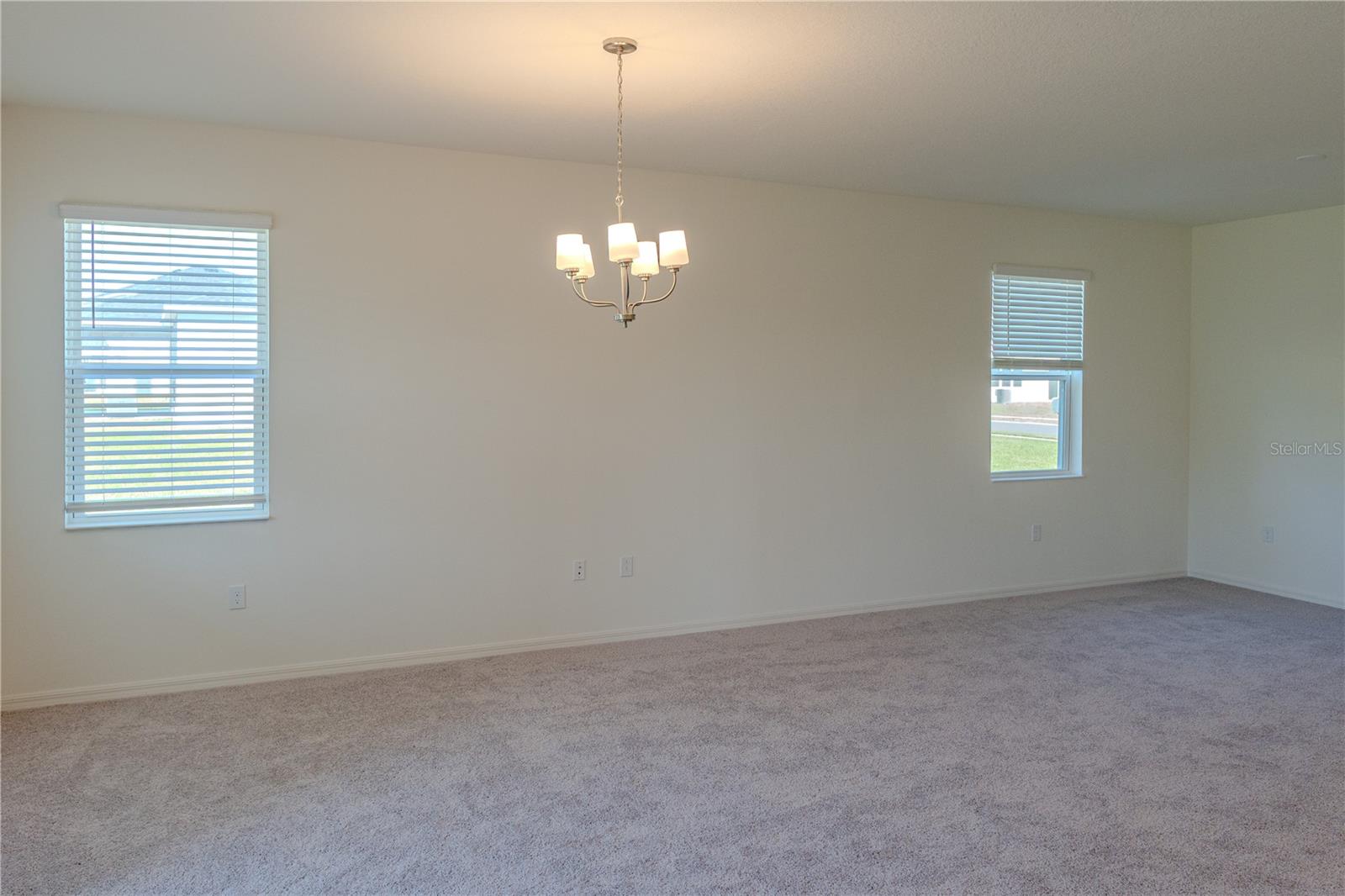 SILVER LAKE ESTATES - Residential Lease