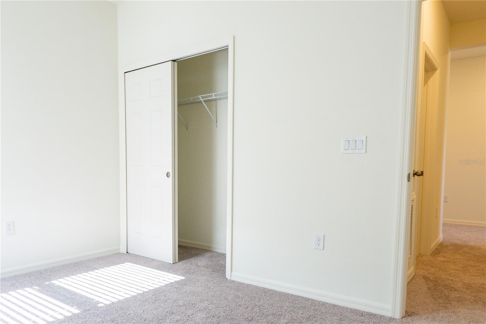 SILVER LAKE ESTATES - Residential Lease