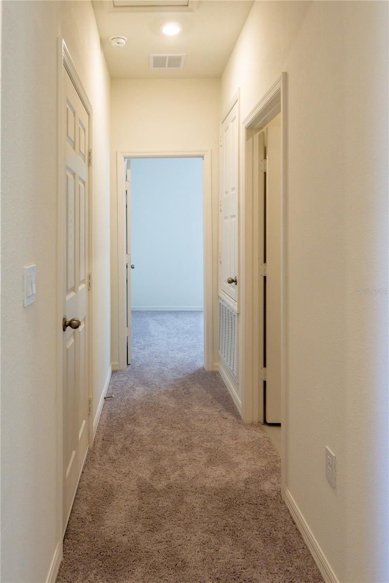 SILVER LAKE ESTATES - Residential Lease