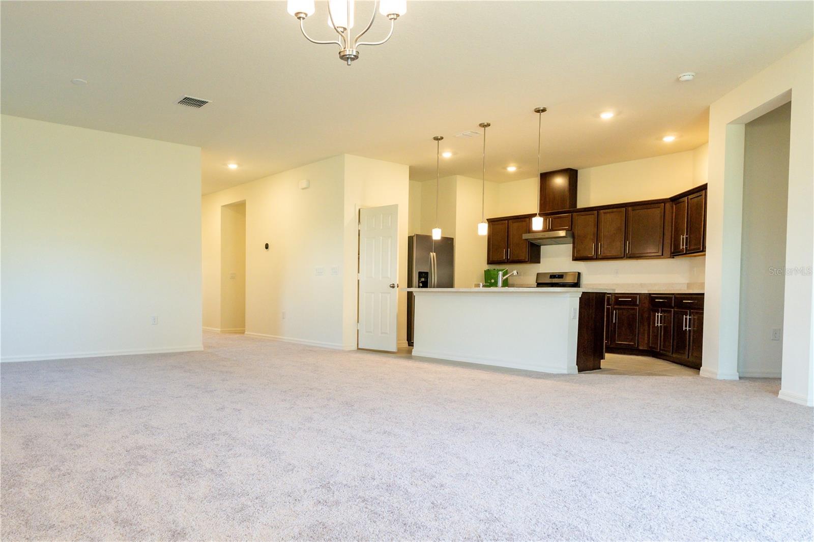 SILVER LAKE ESTATES - Residential Lease