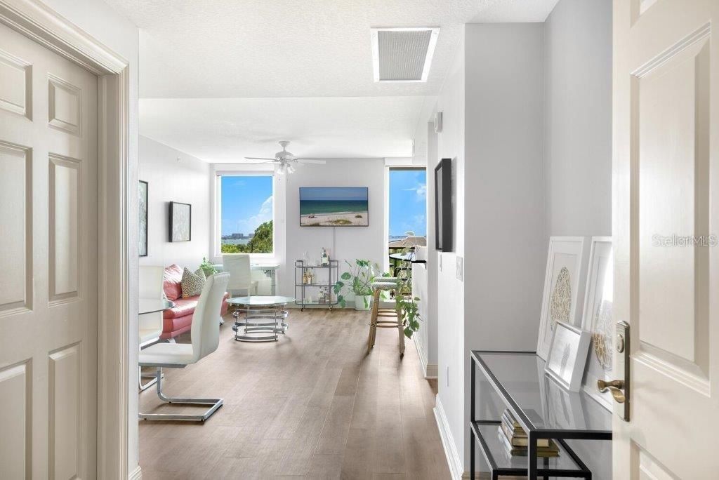 Photo of 800 N Tamiami Trail #405, Sarasota, FL 34236 (MLS # A4677207)