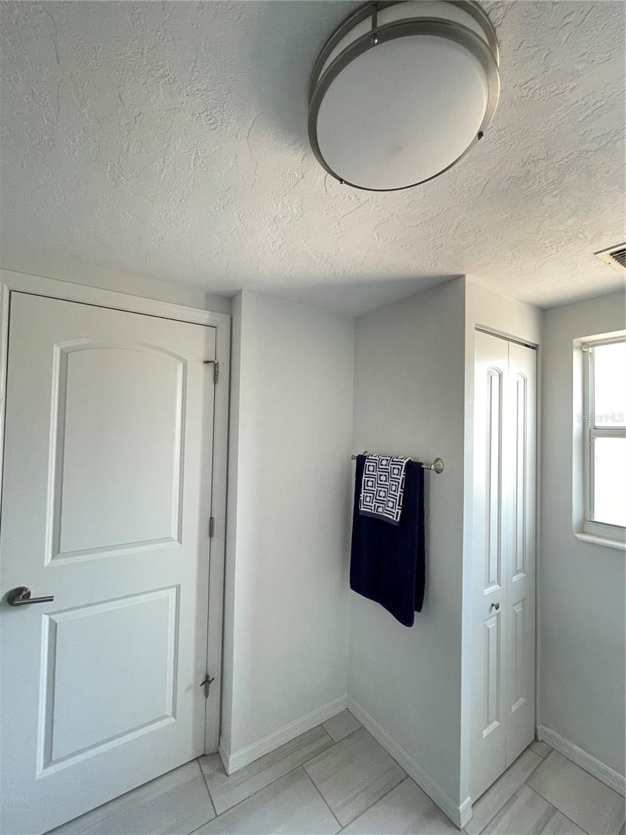 GULF GATE - Residential Lease