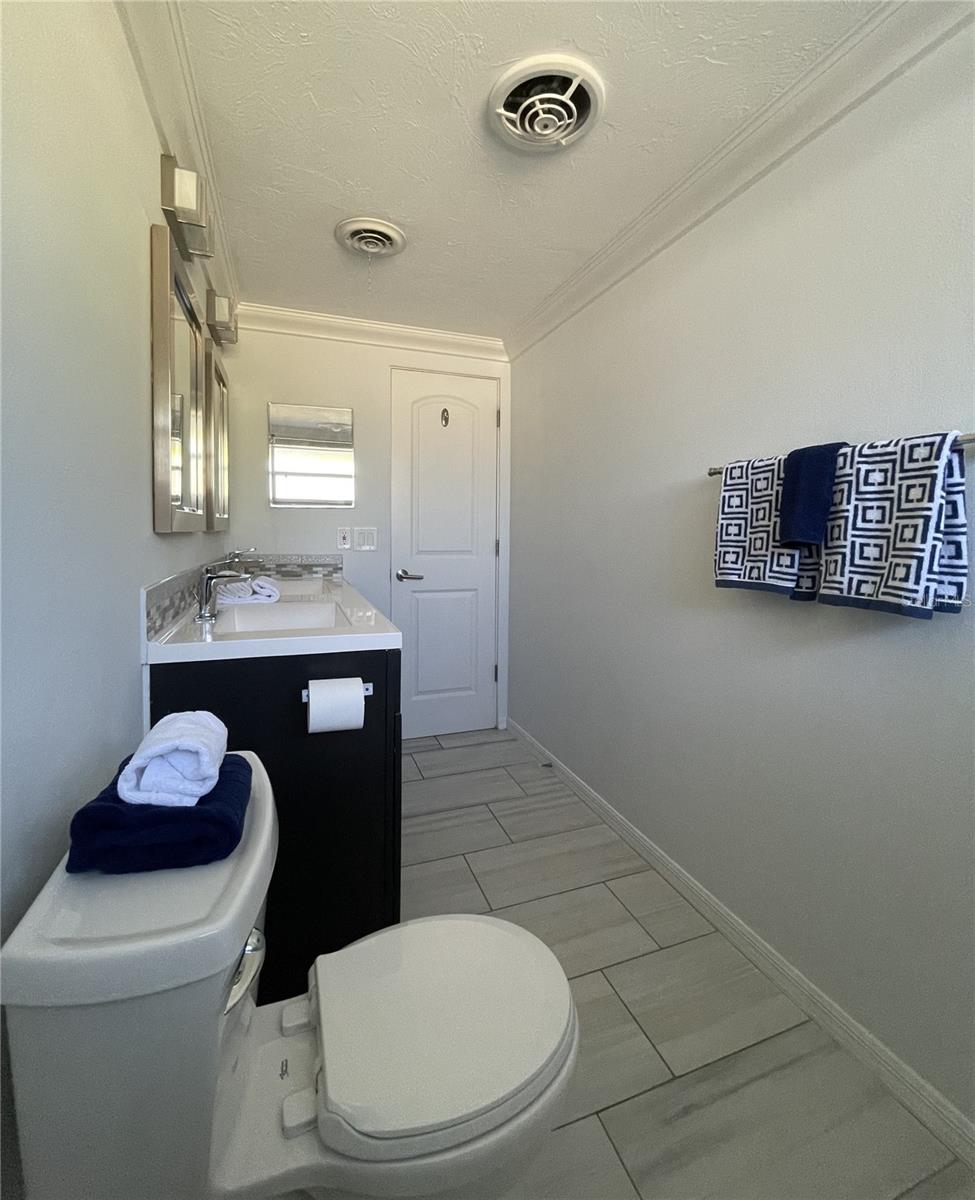 GULF GATE - Residential Lease