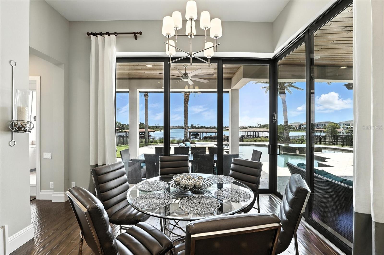 CASA DEL LAGO REP - Residential