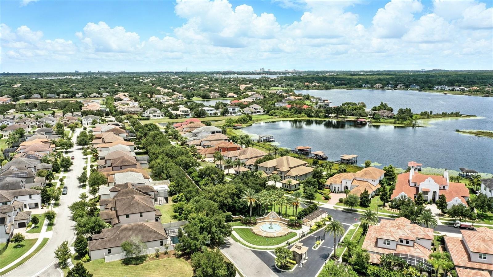 CASA DEL LAGO REP - Residential