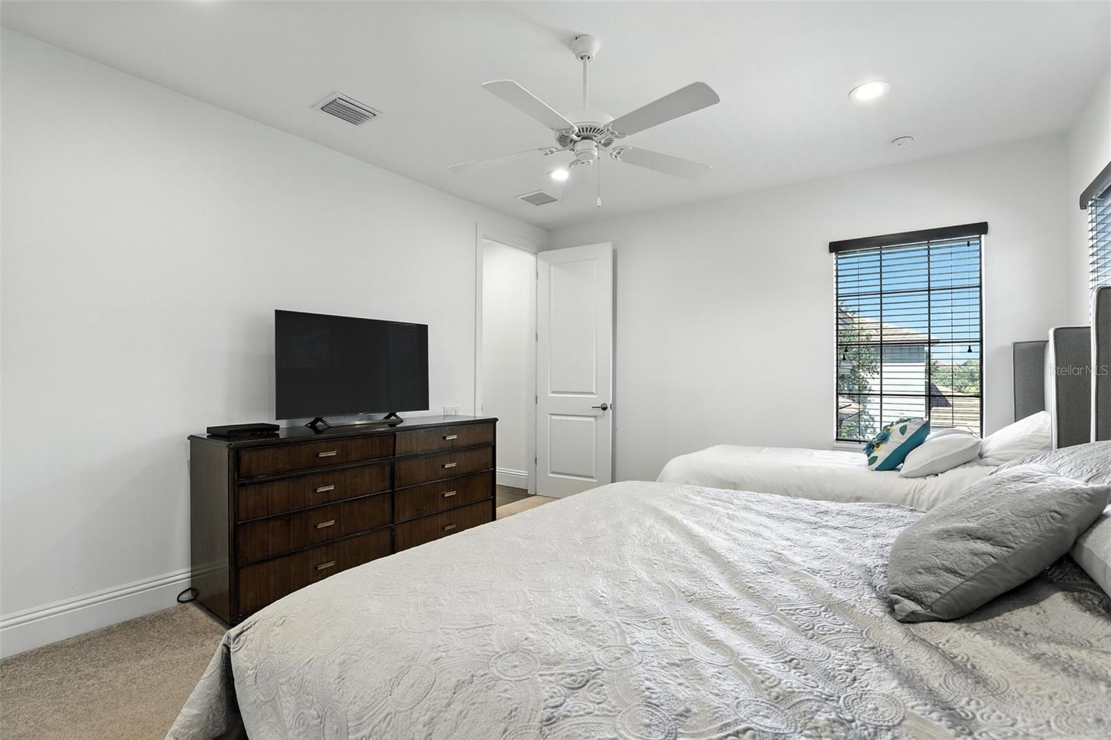 CASA DEL LAGO REP - Residential