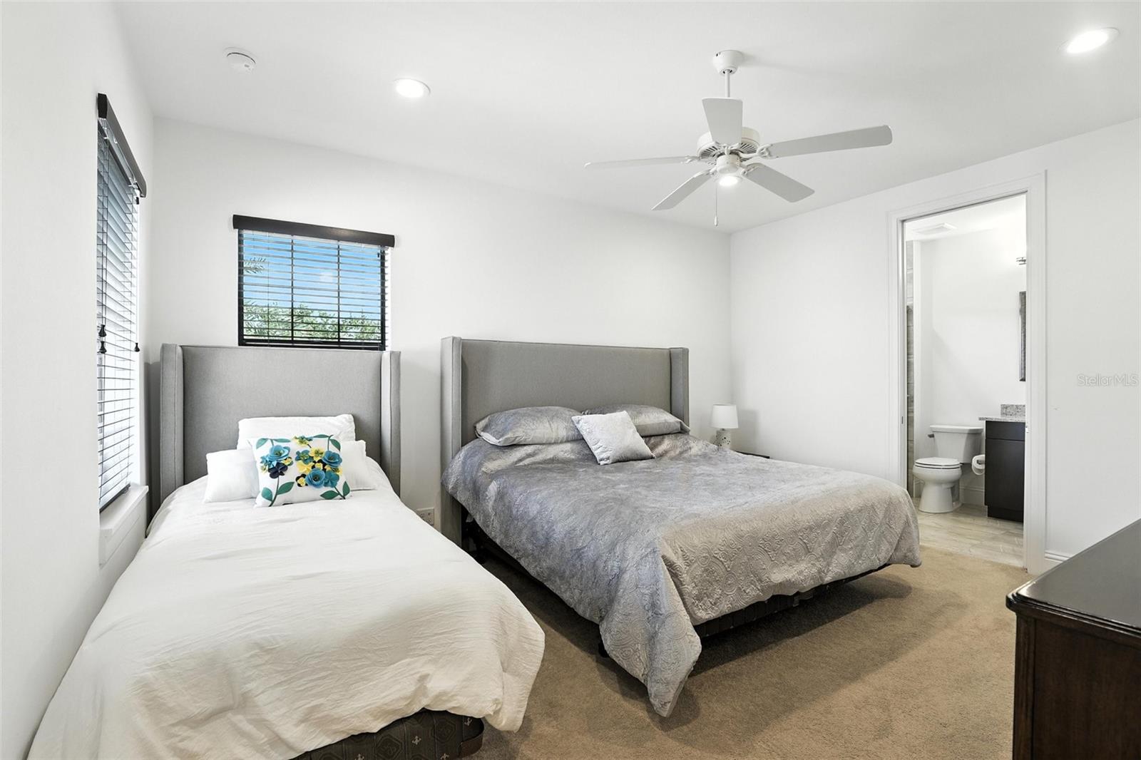 CASA DEL LAGO REP - Residential