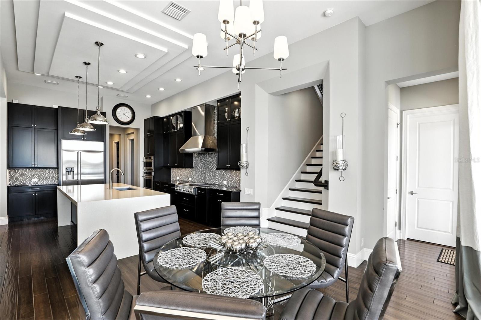 CASA DEL LAGO REP - Residential