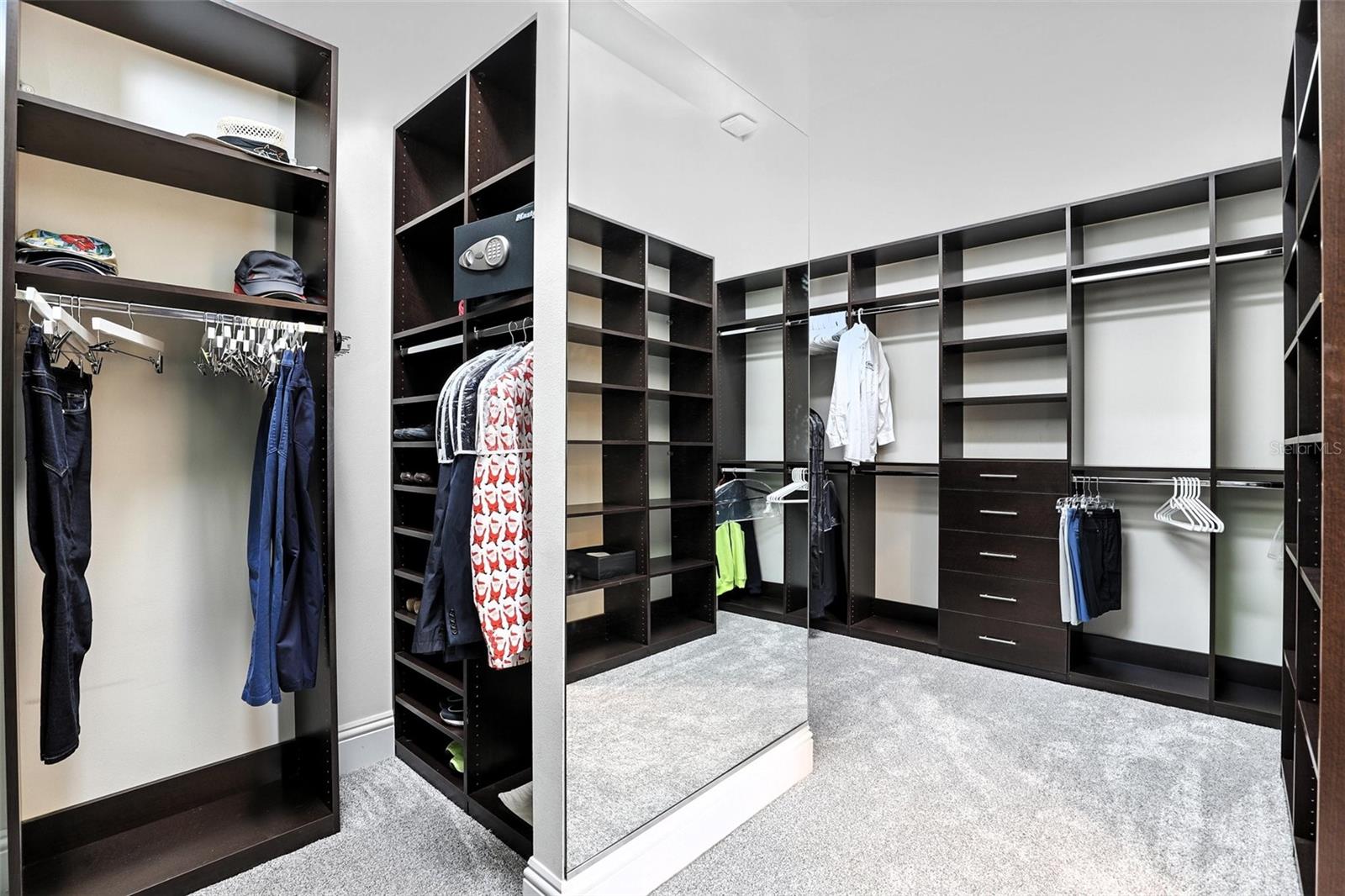 CASA DEL LAGO REP - Residential