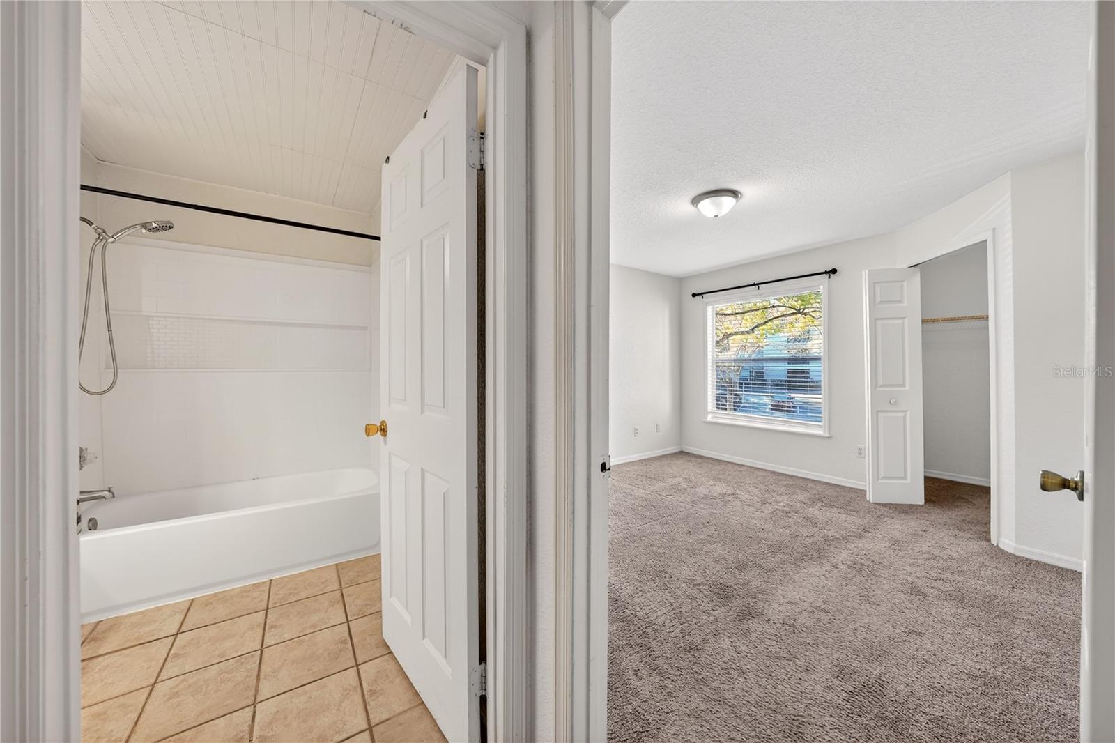 SANDLAKE PRIVATE RESIDENCES CONDO - Residential