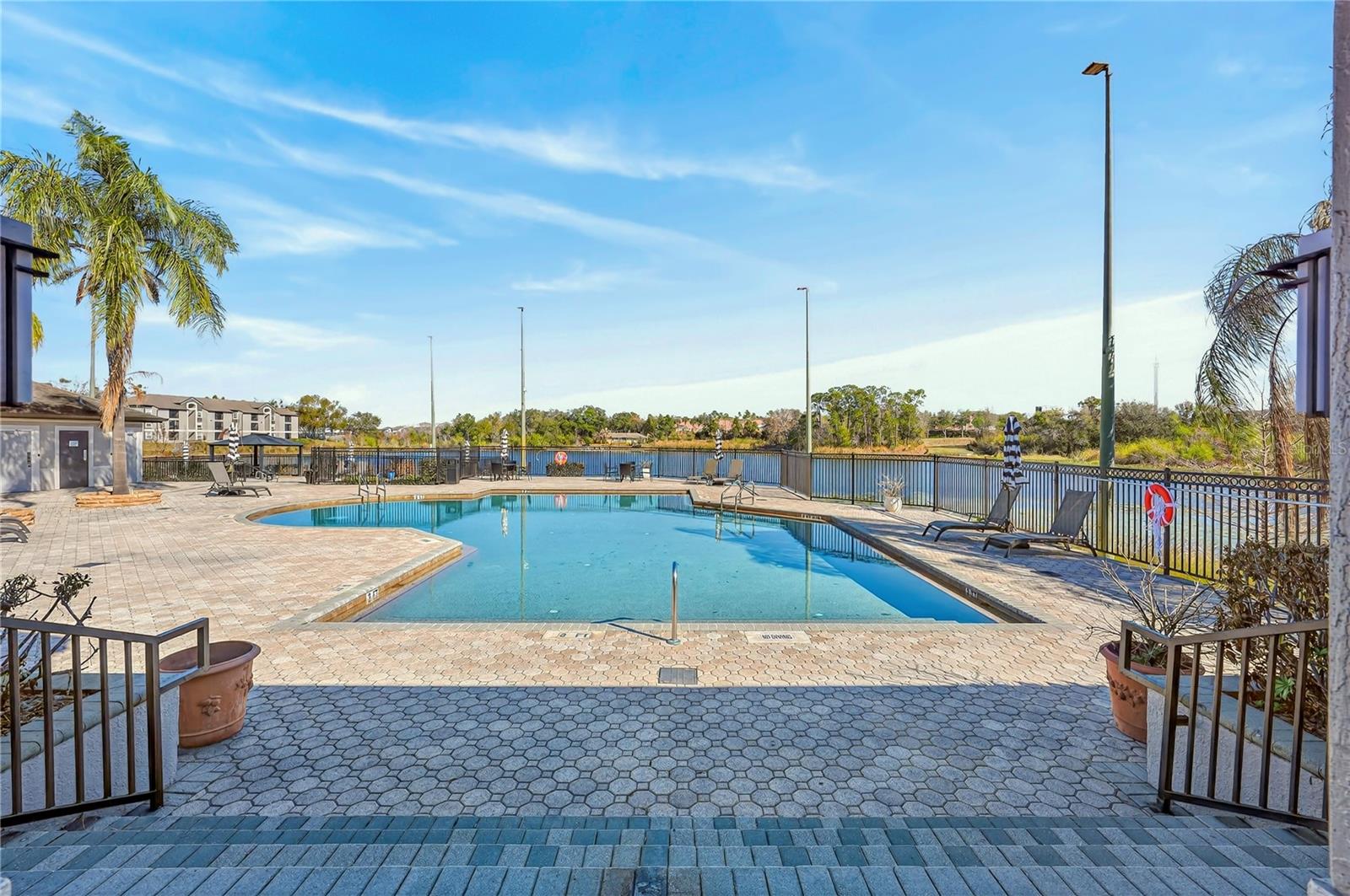 SANDLAKE PRIVATE RESIDENCES CONDO - Residential