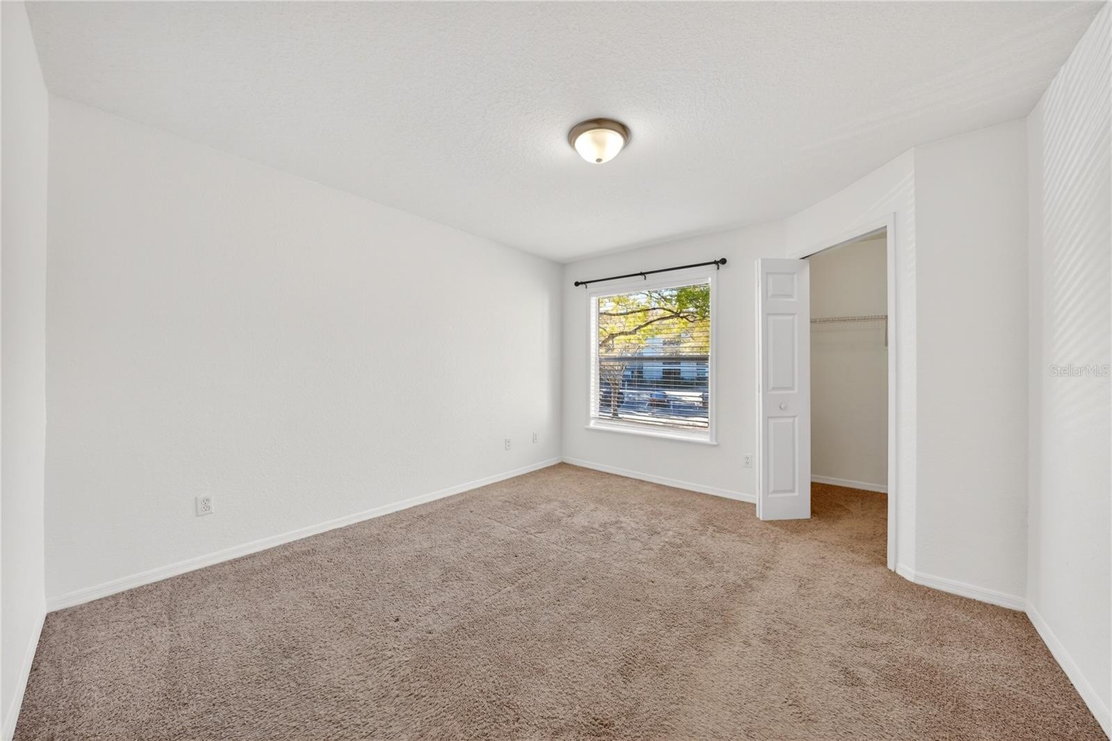 SANDLAKE PRIVATE RESIDENCES CONDO - Residential