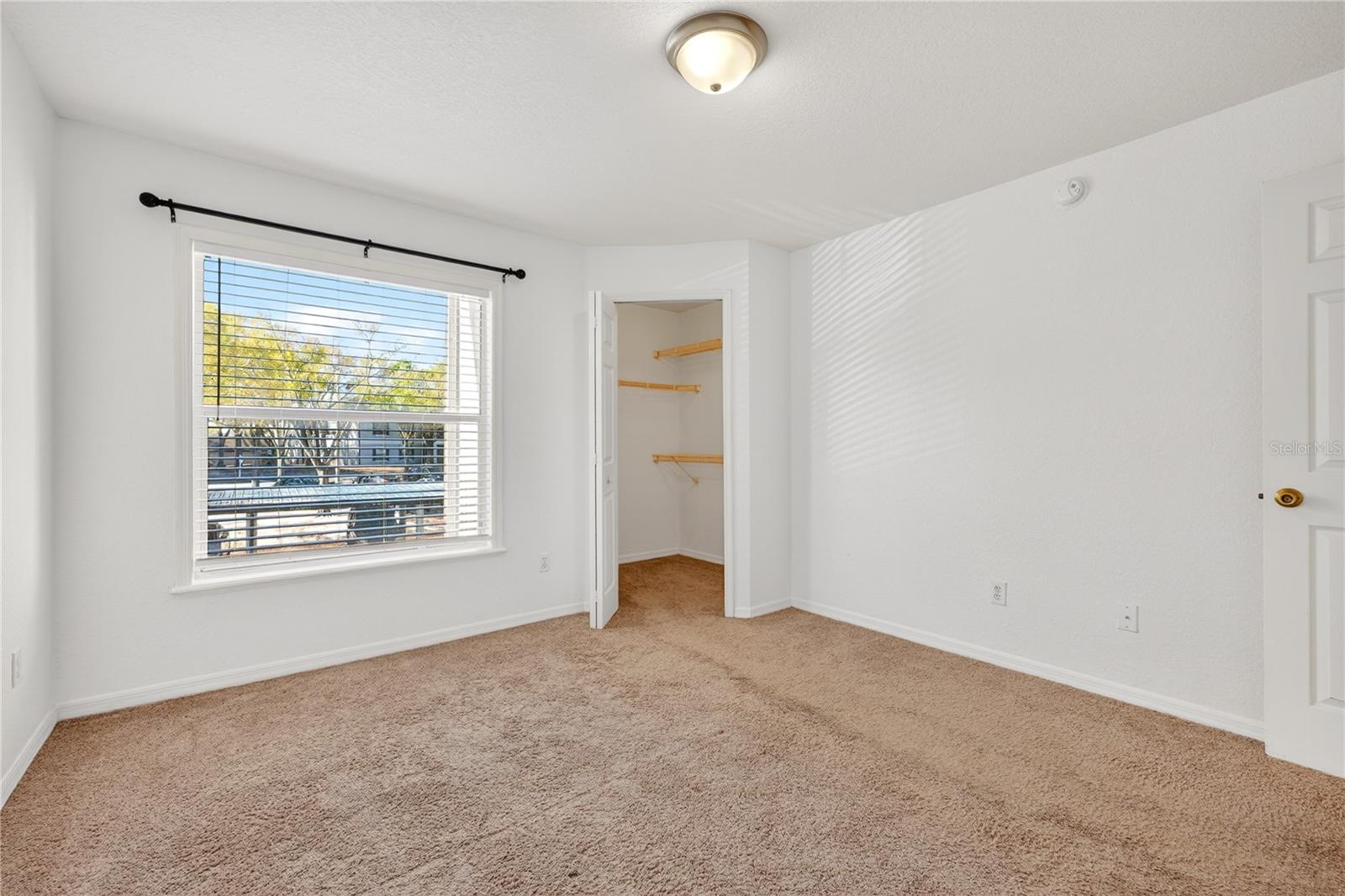 SANDLAKE PRIVATE RESIDENCES CONDO - Residential