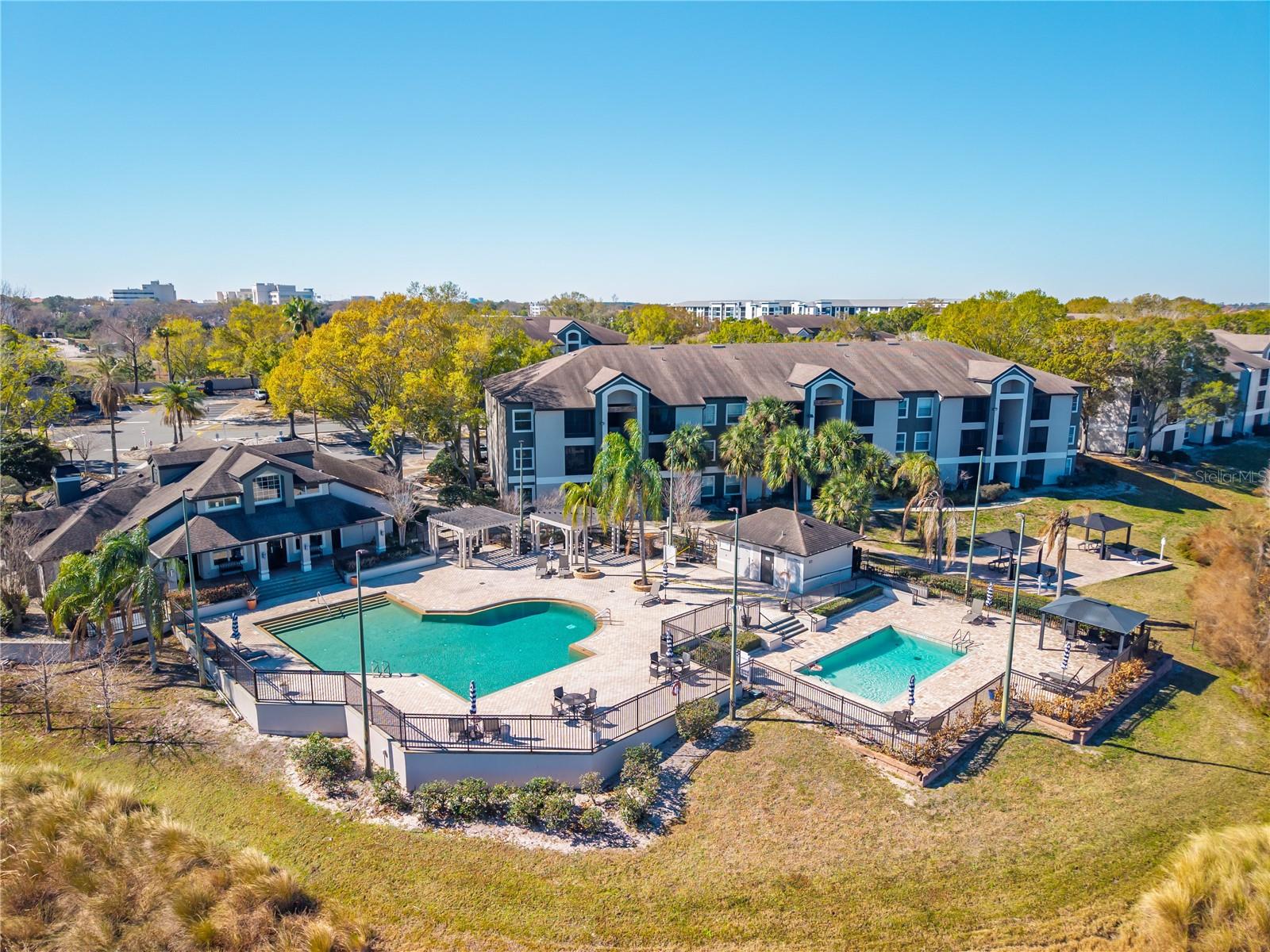 SANDLAKE PRIVATE RESIDENCES CONDO - Residential