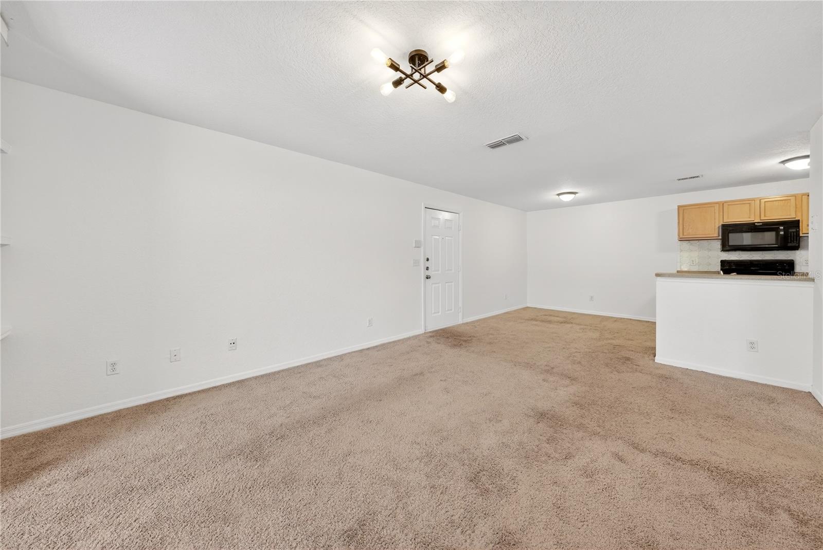 SANDLAKE PRIVATE RESIDENCES CONDO - Residential