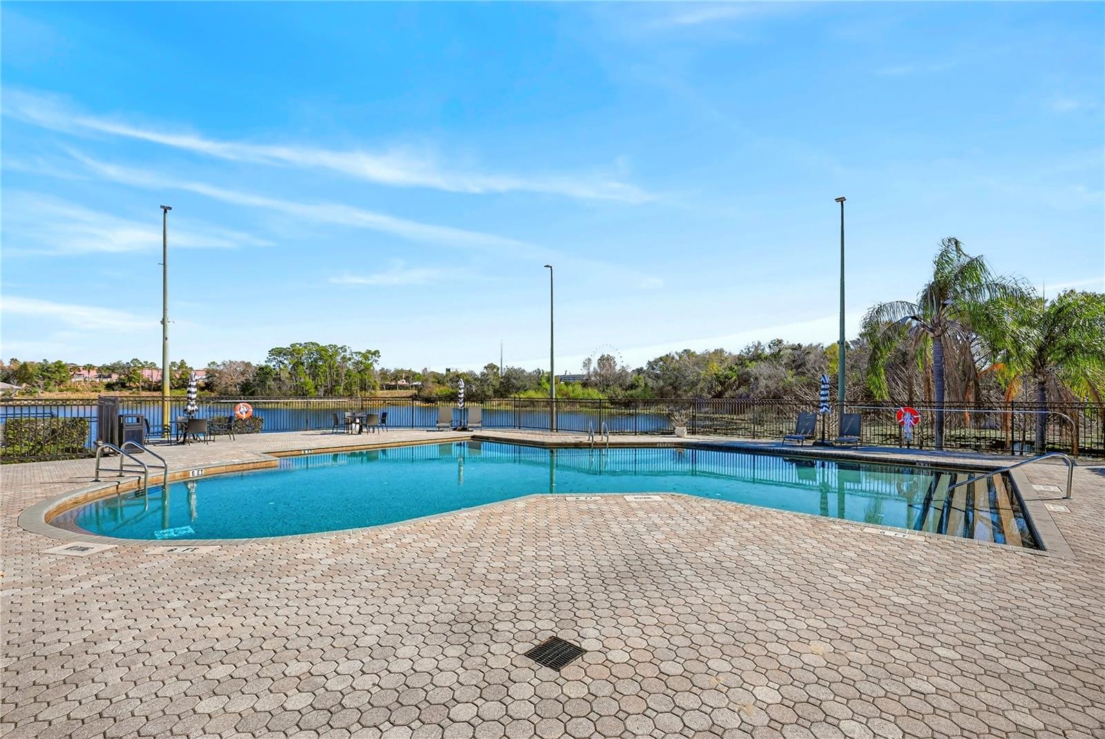 SANDLAKE PRIVATE RESIDENCES CONDO - Residential