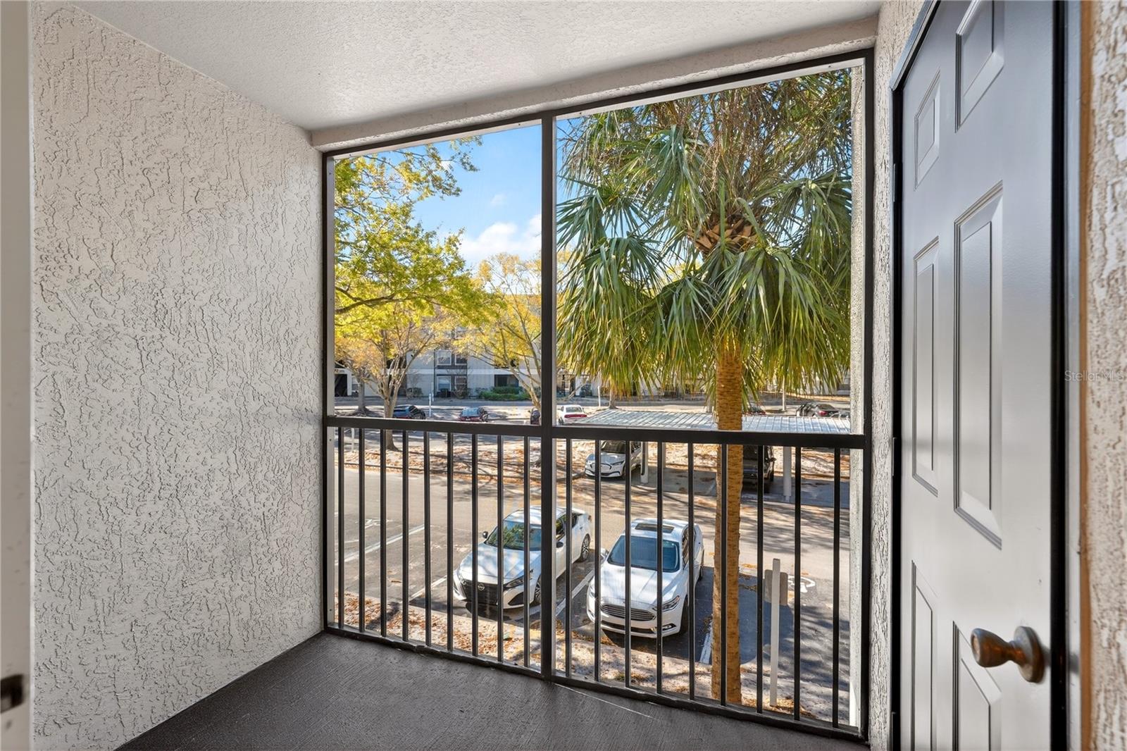 SANDLAKE PRIVATE RESIDENCES CONDO - Residential