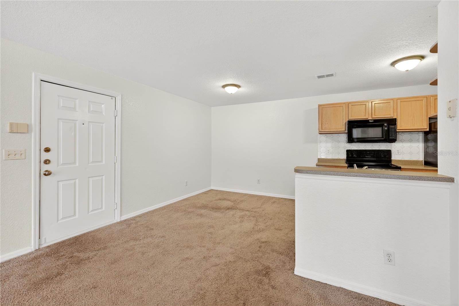 SANDLAKE PRIVATE RESIDENCES CONDO - Residential