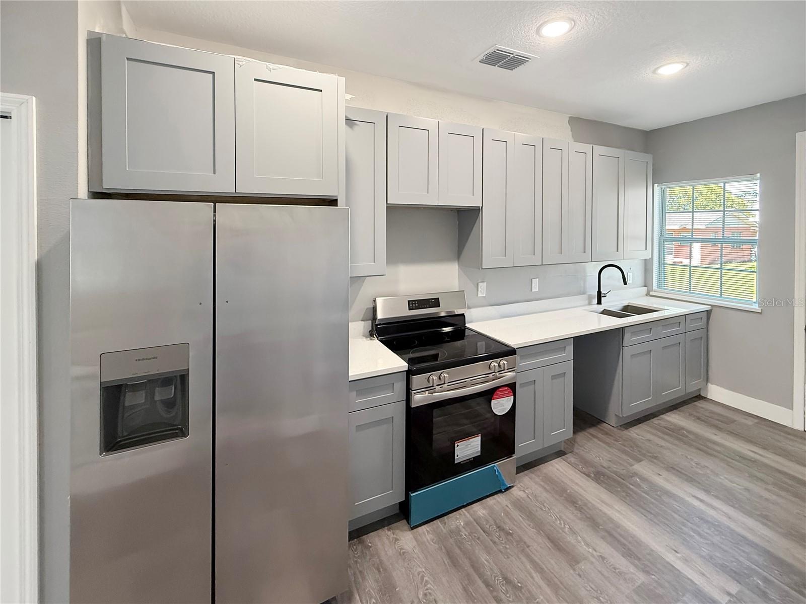 LAKE WALES LAND CO SUB - Residential Lease