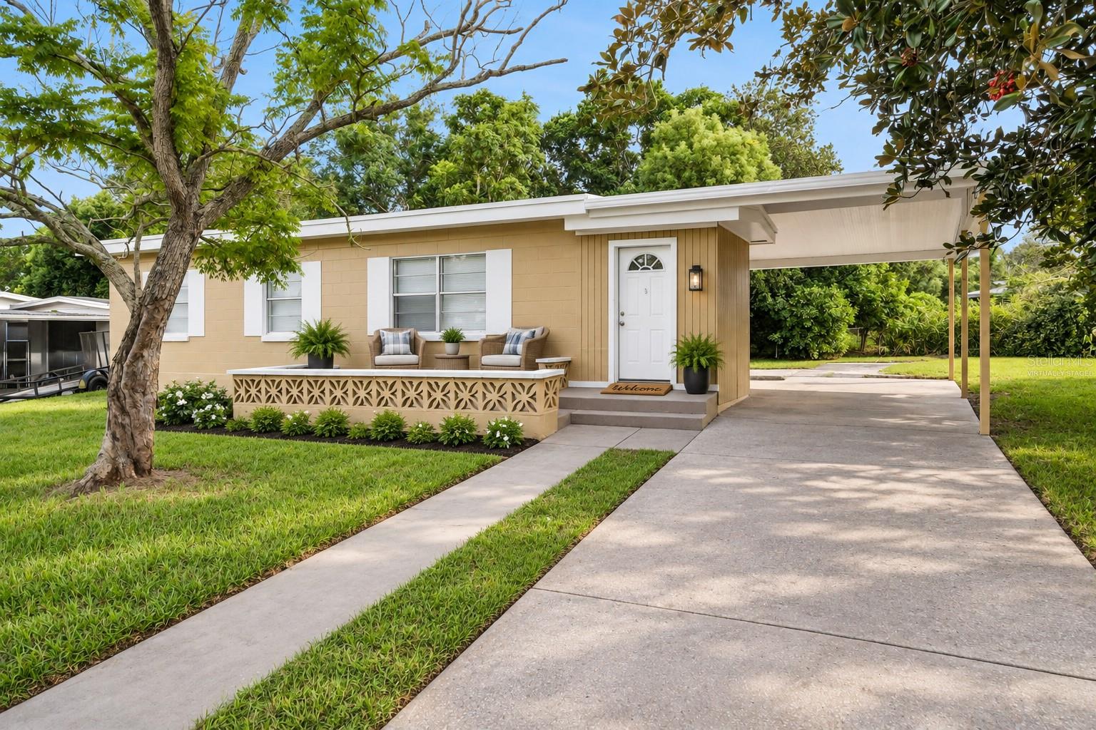 928 VIVIAN TERRACE