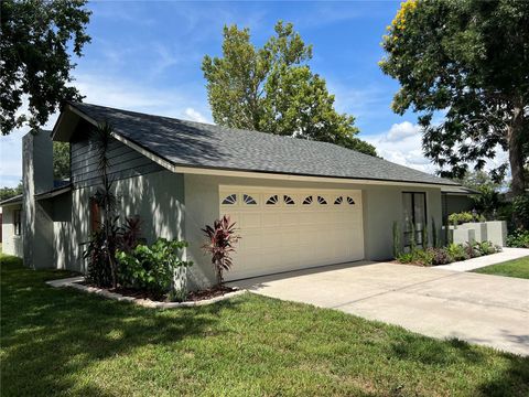 A home in WINTER HAVEN