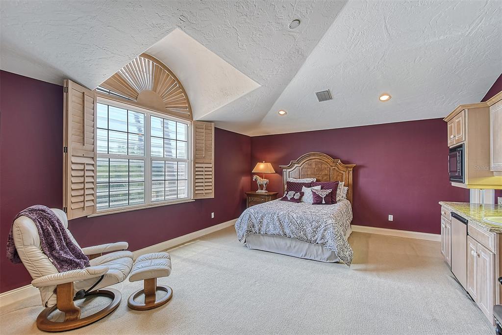 QUEENS HARBOUR - Residential