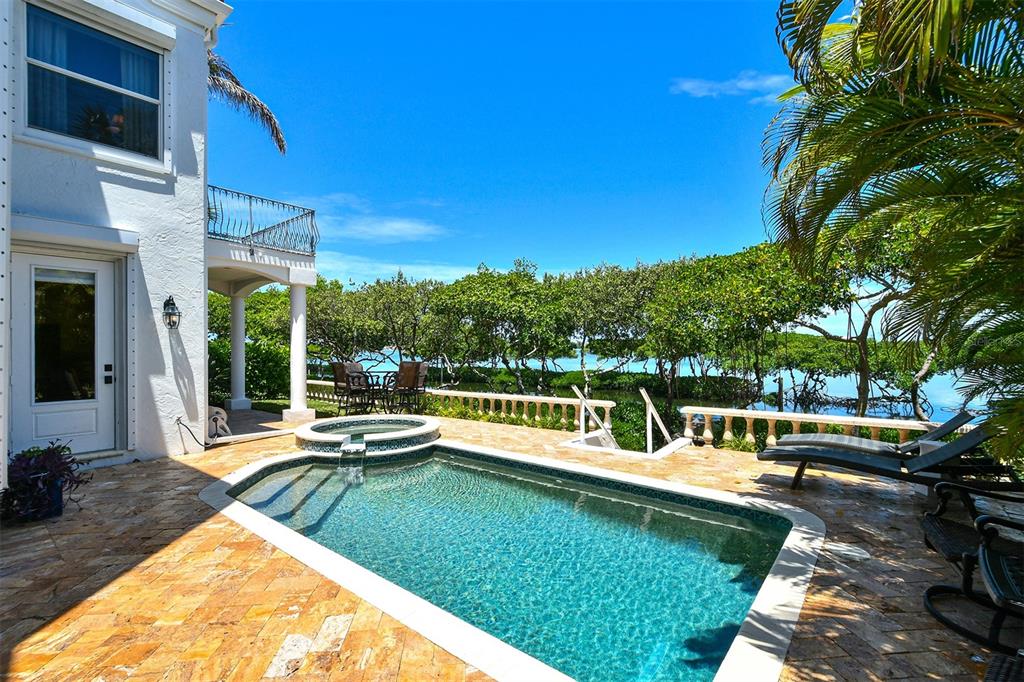 QUEENS HARBOUR - Residential