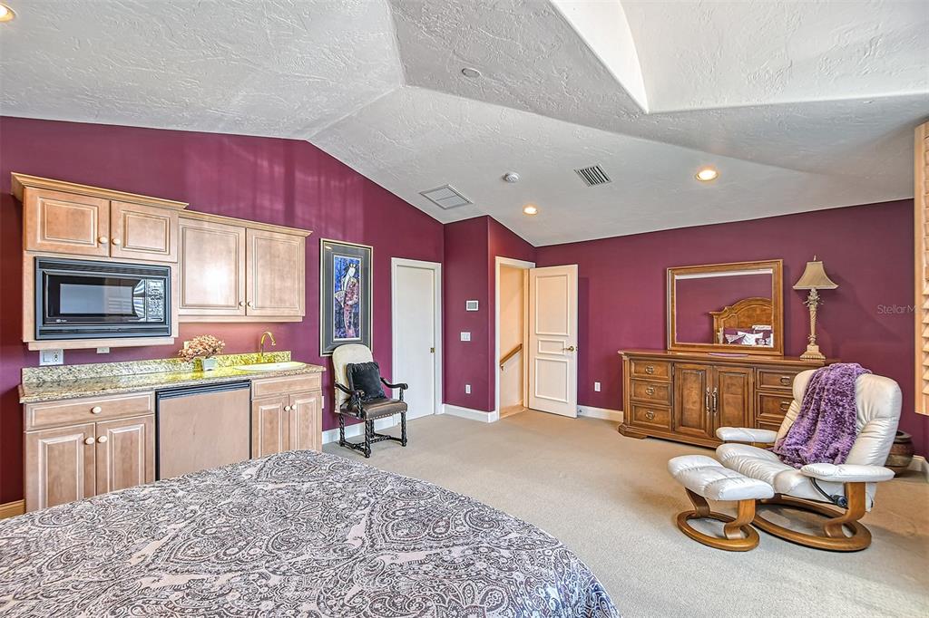 QUEENS HARBOUR - Residential