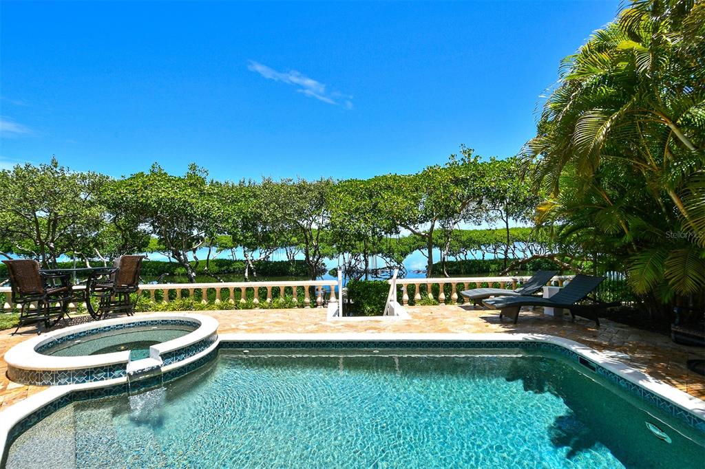 QUEENS HARBOUR - Residential