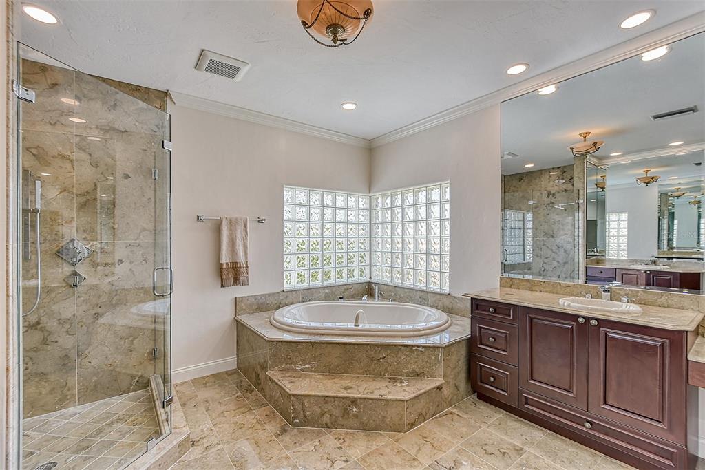 QUEENS HARBOUR - Residential