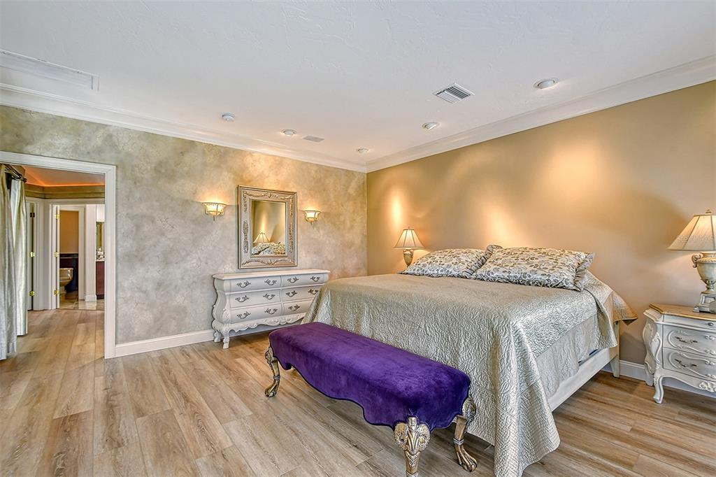 QUEENS HARBOUR - Residential