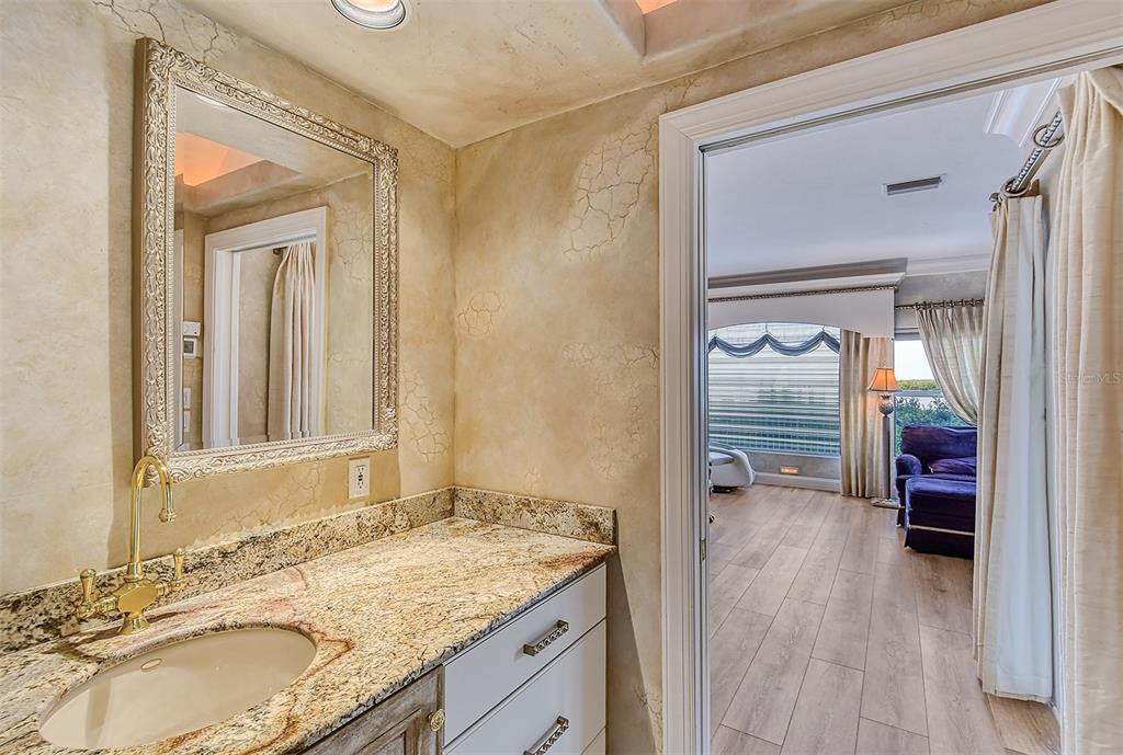 QUEENS HARBOUR - Residential