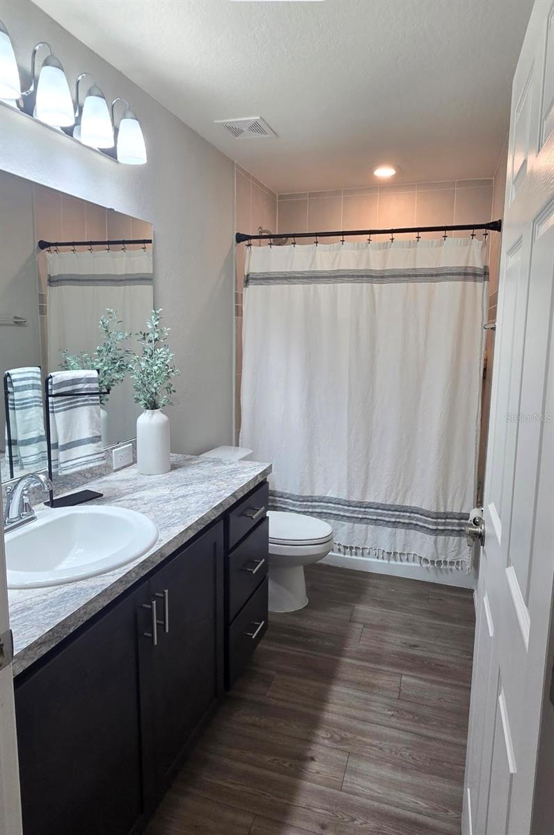 GENEVA LANDINGS - Residential