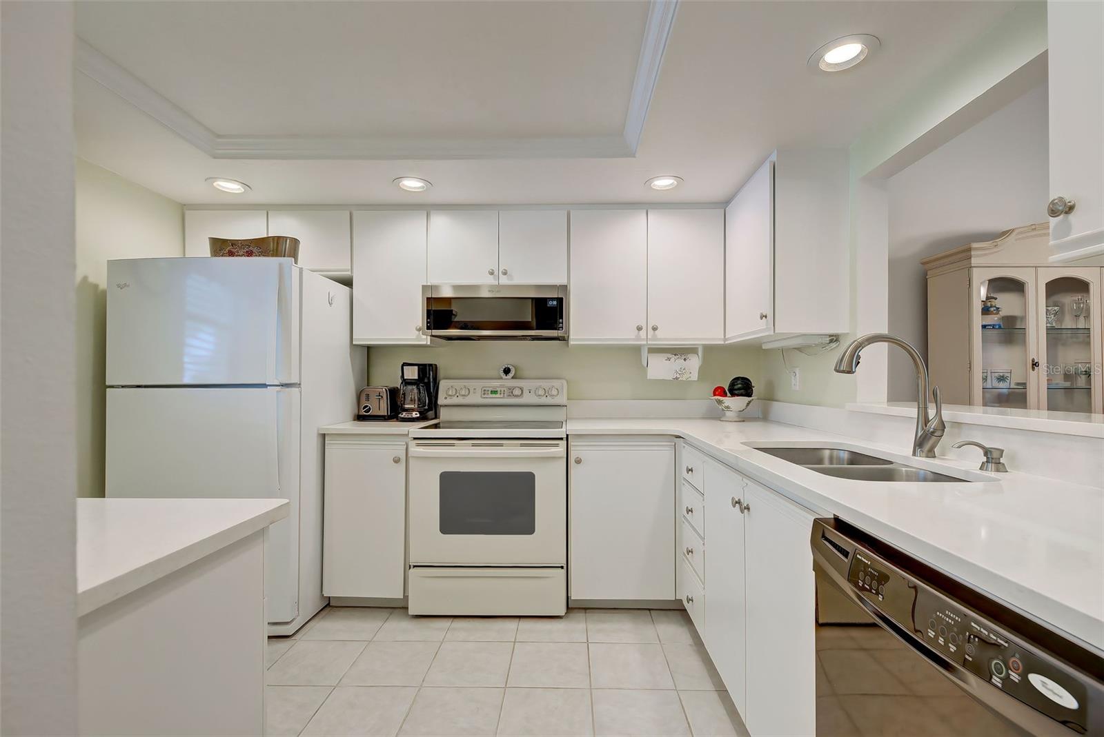 LAKES OF CAPRI - Residential