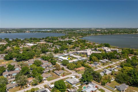 A home in WINTER HAVEN