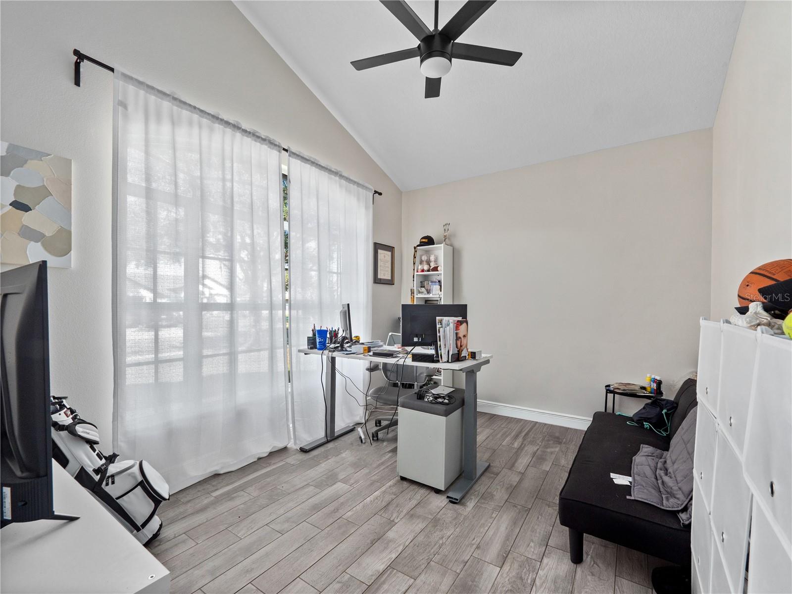 EAST LAKE RESERVE AT NARCOOSSEE UNIT 3 - Residential Lease