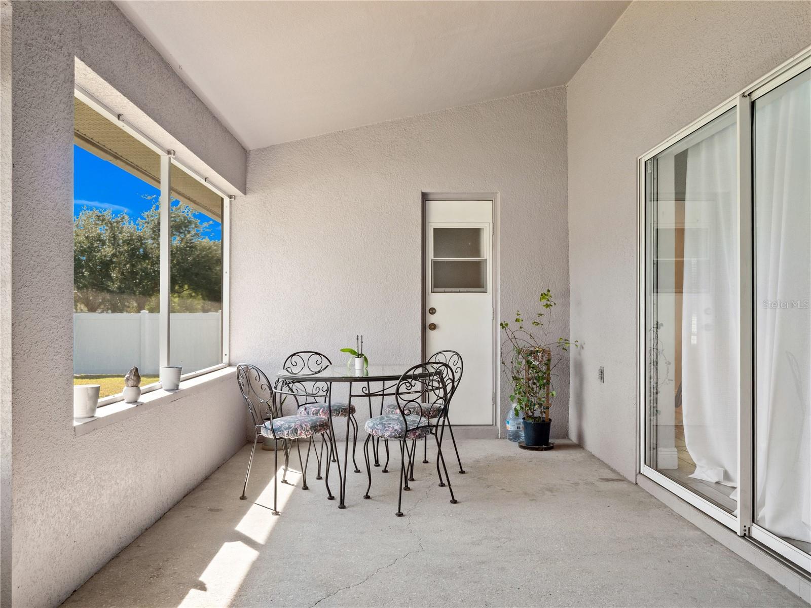 EAST LAKE RESERVE AT NARCOOSSEE UNIT 3 - Residential Lease