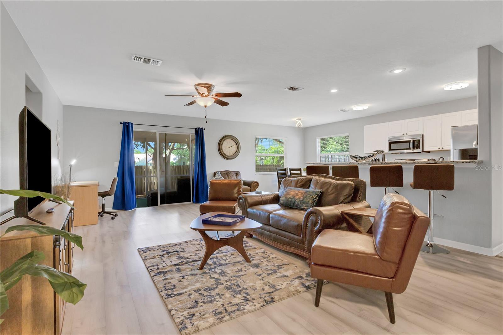 KENSINGTON OAKS - Residential