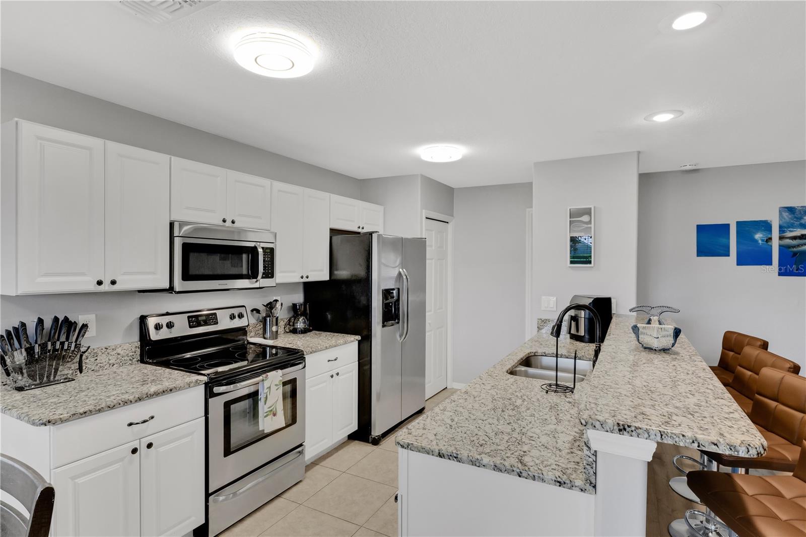 KENSINGTON OAKS - Residential